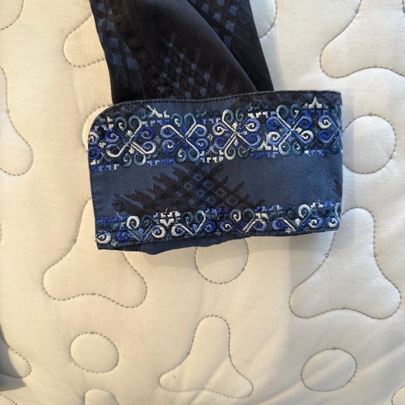 Robert Graham - Picture 3 of 3